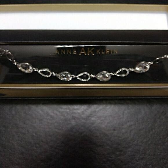 Anne Klein tear shaped rhinestone bracelet - Picture 1 of 4